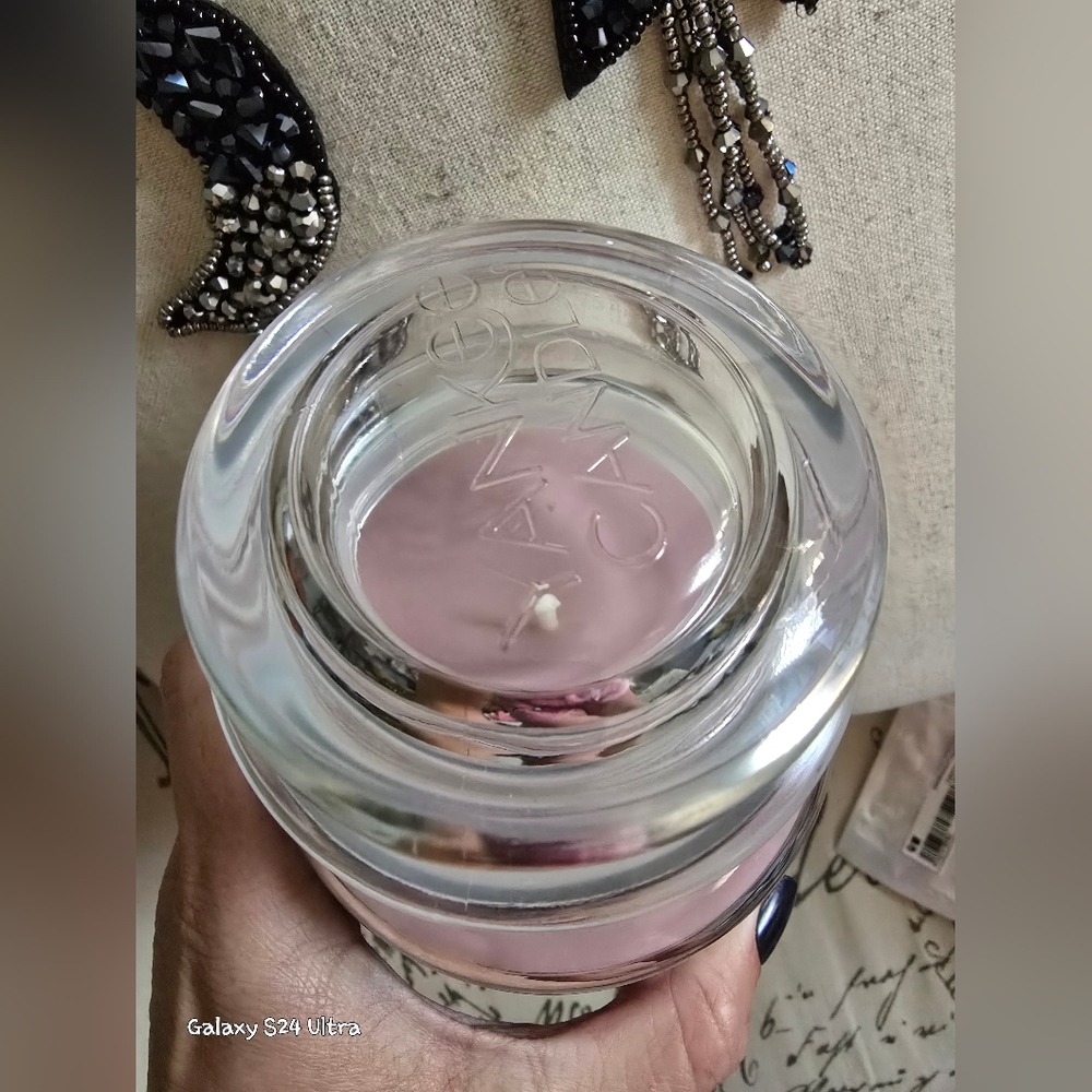 Yankee Candle & 2 Bag Charms 3 Piece Halloween Set: YC 22oz Candle & Moon / Star - Picture 8 of 13